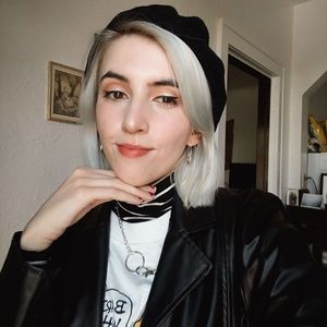 Meet your Posher, Joan